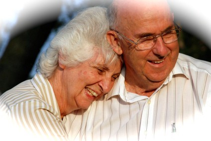 senior couple enjoying the benefits of original medicare plan